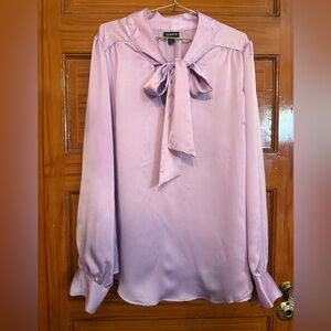 Torrid Blouse with Bow in Orchid Bloom (Purple). Torrid Size 0. *Size 12*